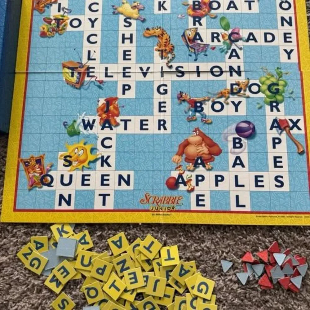 Scrabble Junior: Your Child's First Crossword Game! (1999 Vintage) Learning Toy